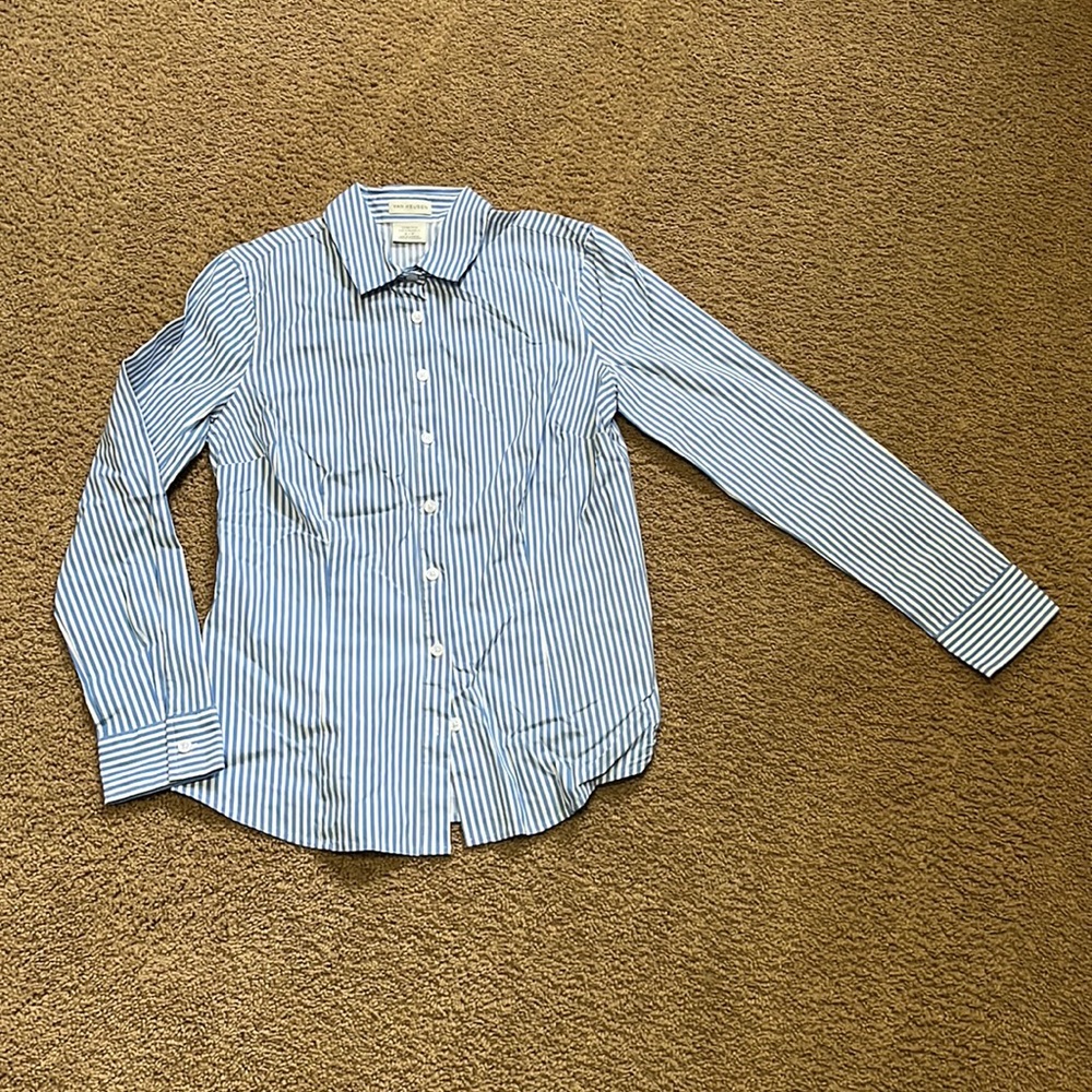 Van Huesen Sm button down perfect condition